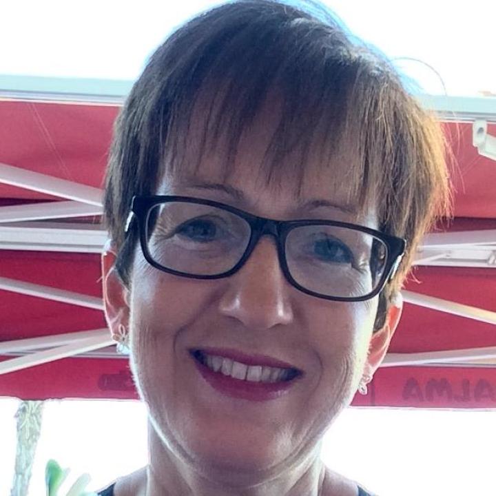Photo of Lisa Harding