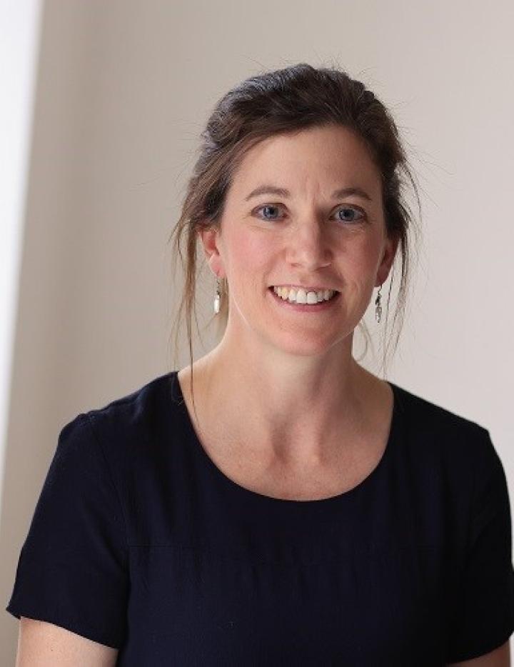 Photo of Laura Minard